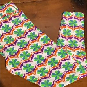 LuLaRoe St Patrick’s day leggings. 2019